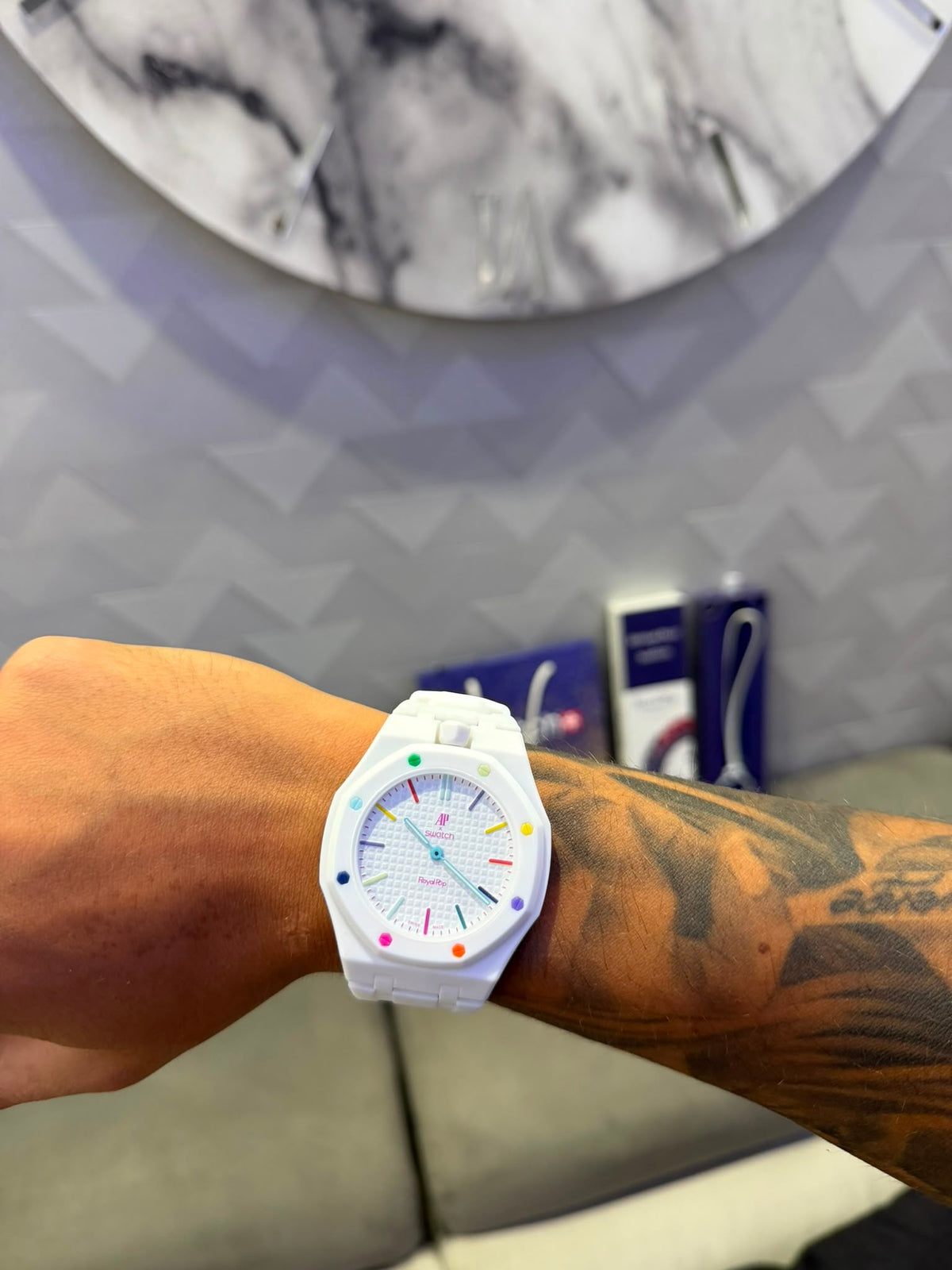 AP X Swatch — Bianco multicolore