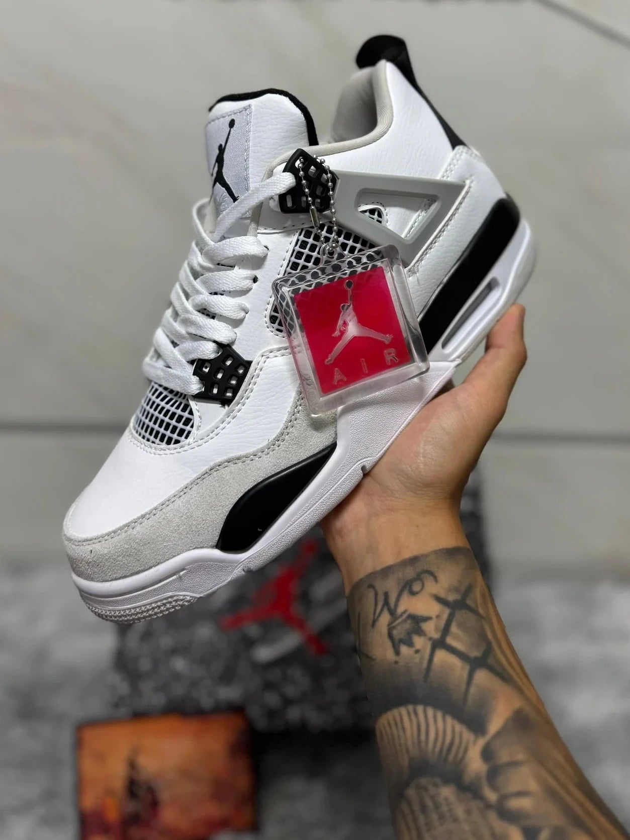 Jordan 4 - Military Black